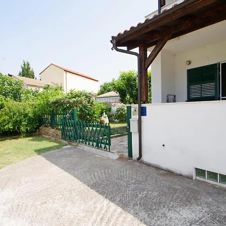 Drago, Apartman