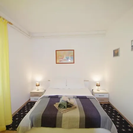 Drago, Apartman